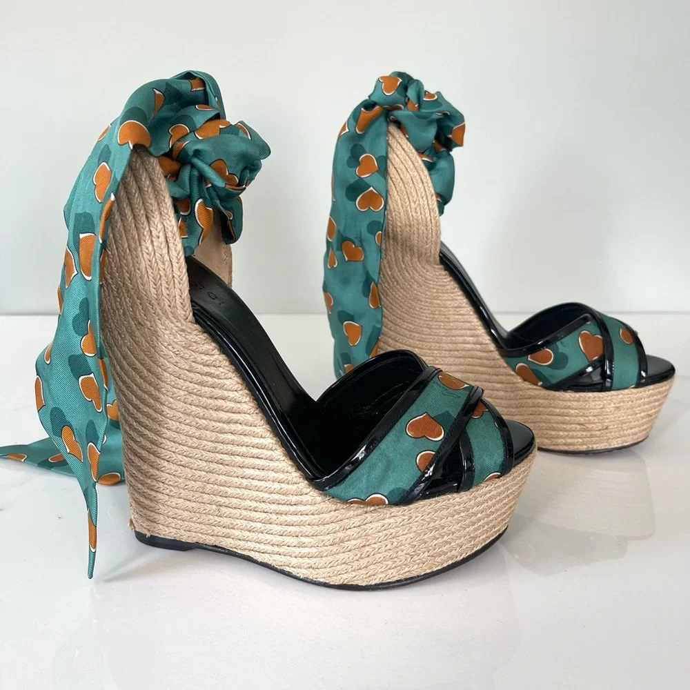 AUTHENTIC GUCCI WEDGE SANDALS